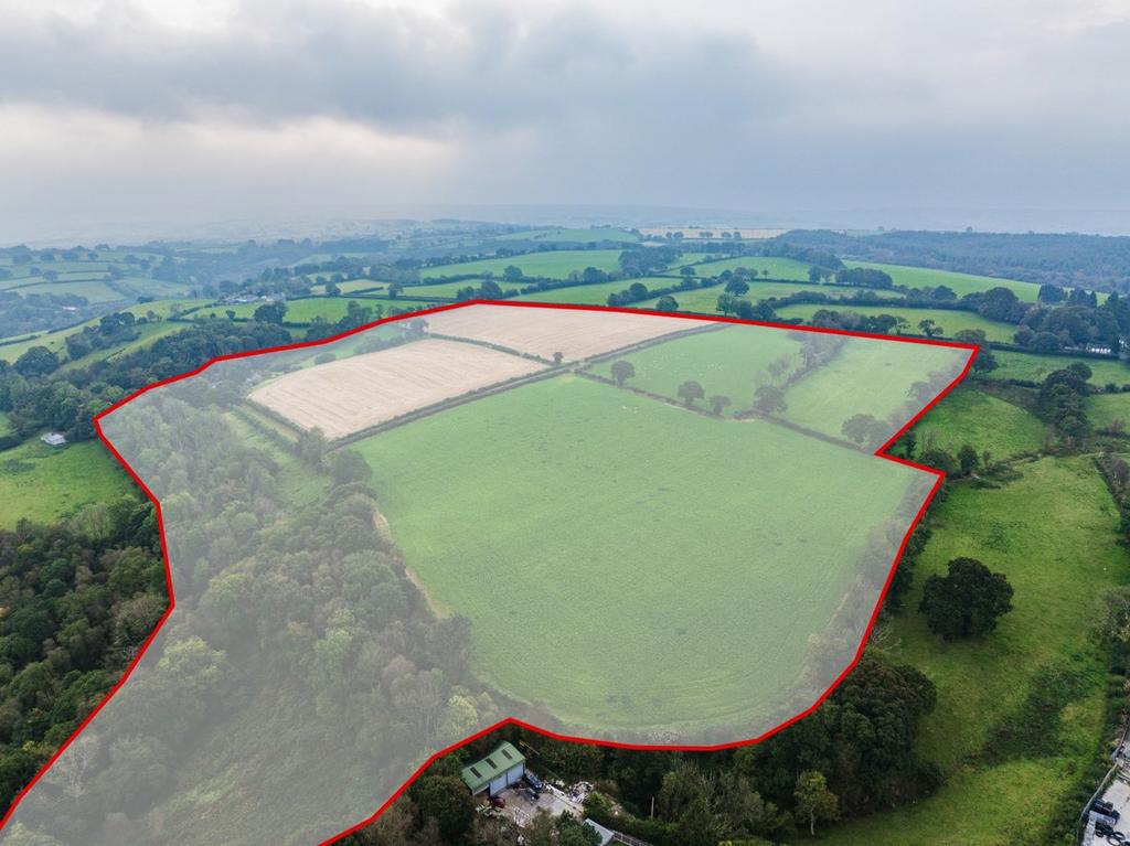 LlanfihangelArArth, Pencader, SA39 4 bed property with land for sale