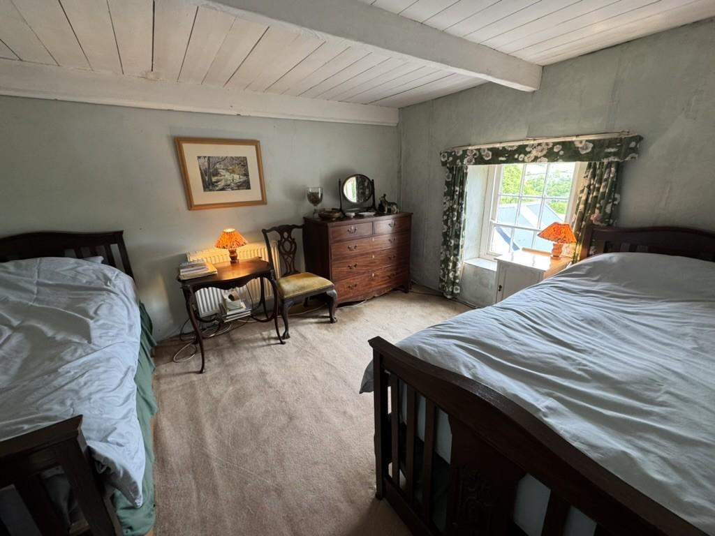 Front Bedroom 4