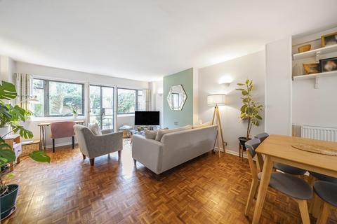 4 Sanderstead Close, London, SW12 0AQ