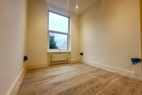 1 bedroom flat to rent, Richmond Road, Twickenham TW1