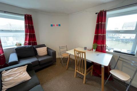 3 bedroom flat to rent, Hill Park Crescent, Flat 2, Plymouth PL4