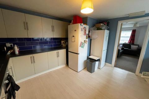 3 bedroom flat to rent, Hill Park Crescent, Flat 2, Plymouth PL4