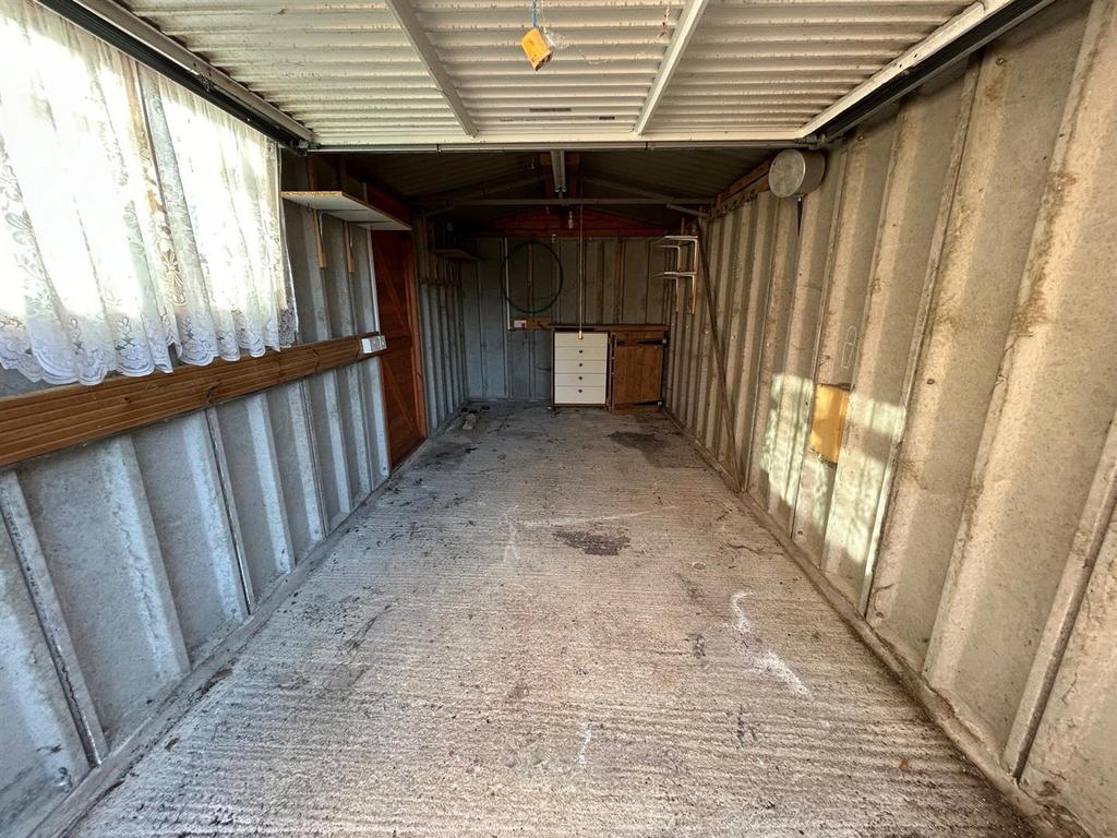 Garage.jpg