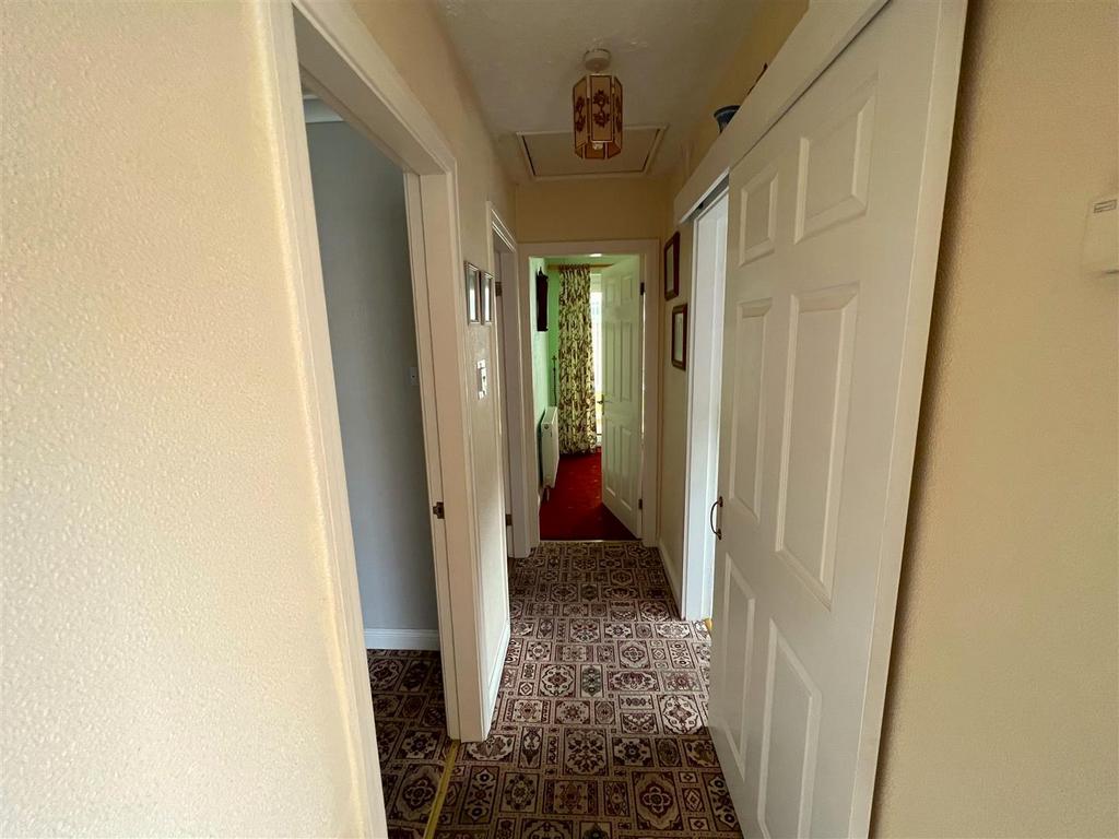 Hallway.jpg
