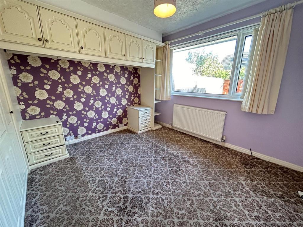 Bedroom 1.jpg