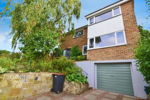 3 bedroom detached house to rent, Bromley Avenue Bromley BR1