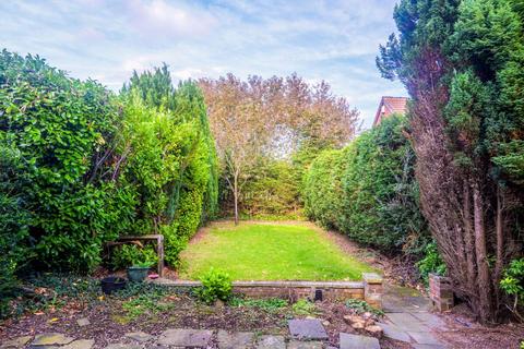 11 Dean Park Drive, Drighlington, Bradford, BD11 1AL