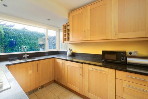 11 Dean Park Drive, Drighlington, Bradford, BD11 1AL