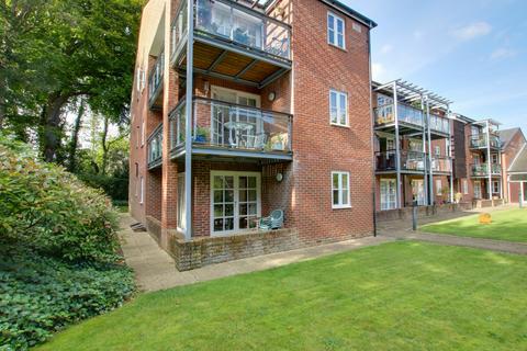 2 bedroom ground floor flat for sale, BISHOP'S WALTHAM