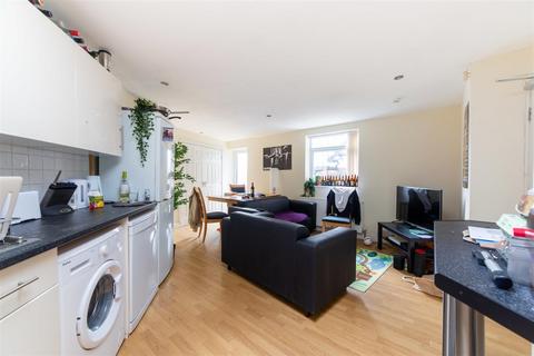 3 bedroom apartment to rent, £140pppw - Osborne Road, Jesmond, Newcastle Upon Tyne