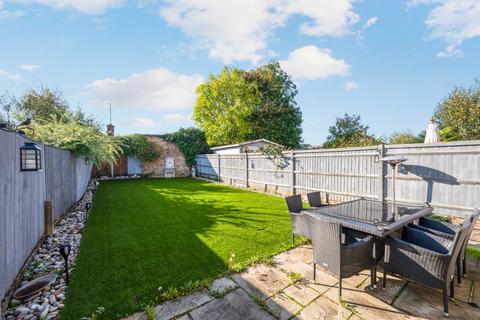 3 bedroom end of terrace house for sale, Trenchard Close, Hersham Village, KT12