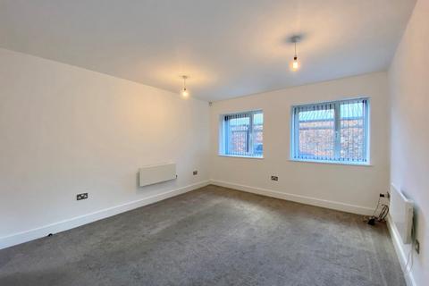 2 bedroom flat to rent, The Walk, York