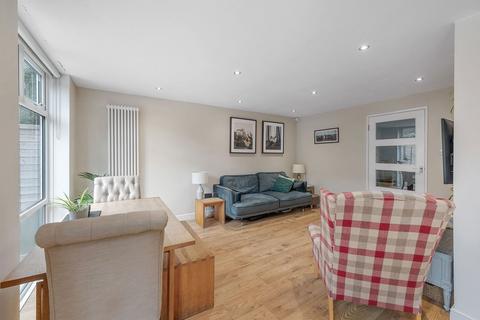 413 Garratt Lane, London, SW18 4SL