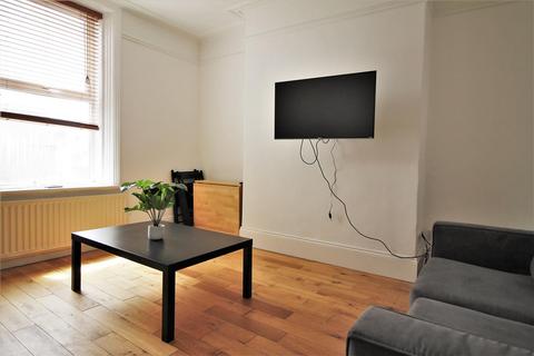 4 bedroom apartment to rent, Osborne Road, Jesmond