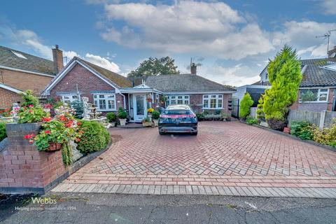 3 bedroom detached bungalow for sale, Dearnsdale Close, Stafford ST16