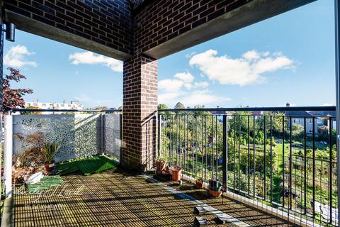 2 bedroom apartment for sale, Rectory Field Crescent, LONDON