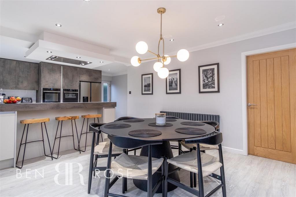 Dining Room/Kitchen