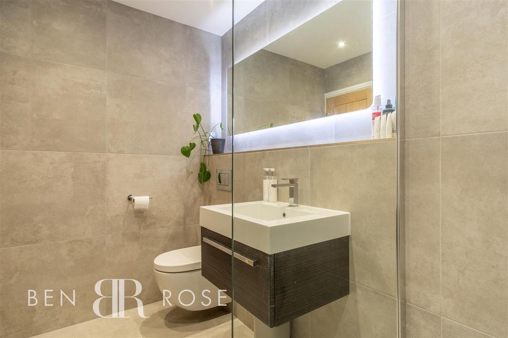 Ensuite