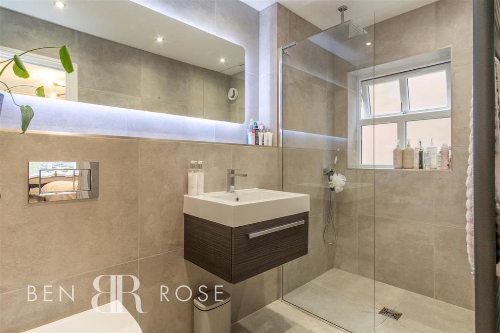 Ensuite