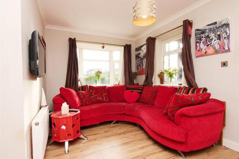 4 Byron Drive, York, YO30 5SN