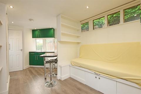 4 Byron Drive, York, YO30 5SN
