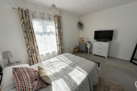 55 Abbey Road, Northampton, NN4 8EY