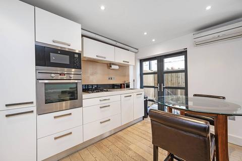 2 bedroom flat for sale, Hatton Place, Farringdon, London, EC1N