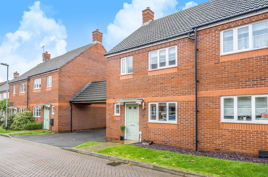 Grove Gate, Staplegrove TA2 3 bed semi-detached house - £265,000
