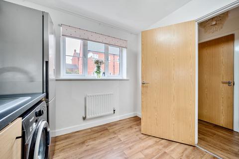 76 Grove Gate, Staplegrove, Taunton, TA2 6DF