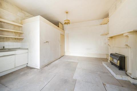 Studio for sale, Endymion Road, Stroud Green