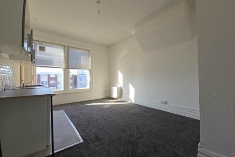 Studio to rent, Lytham Road, Blackpool