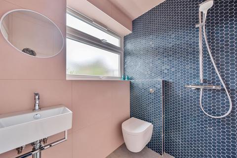 1 Rycott Path, London, SE22 0AA