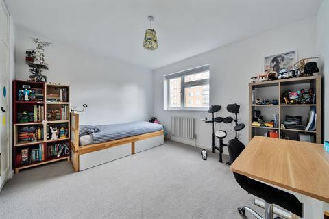 1 Rycott Path, London, SE22 0AA