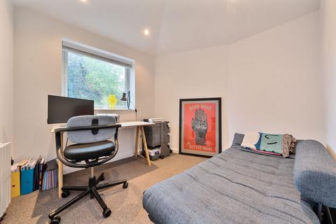 1 Rycott Path, London, SE22 0AA