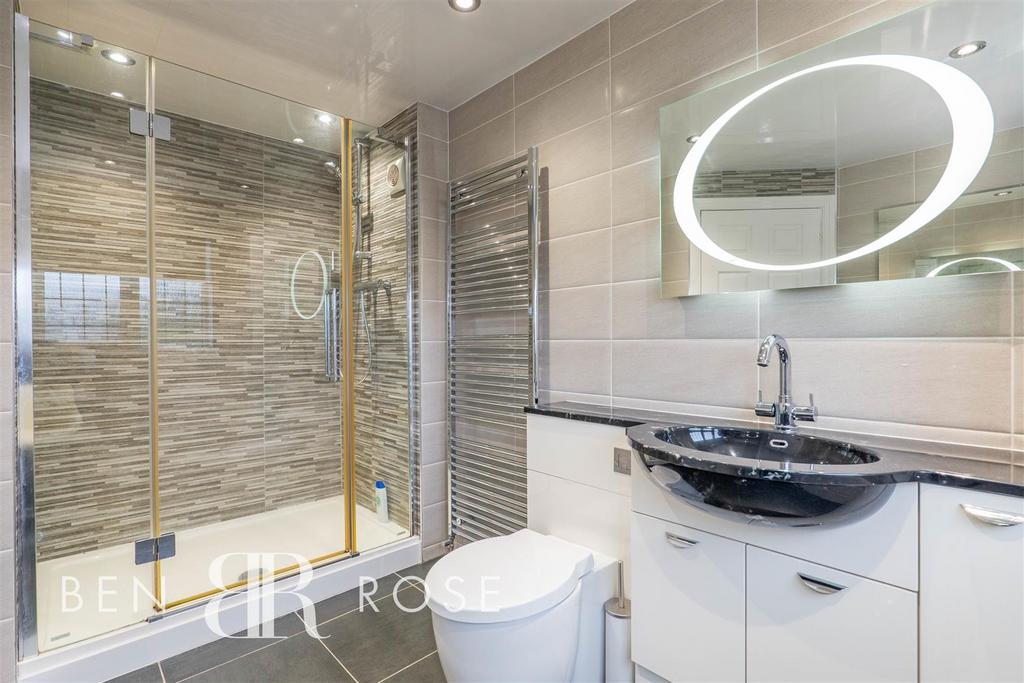 Master Ensuite
