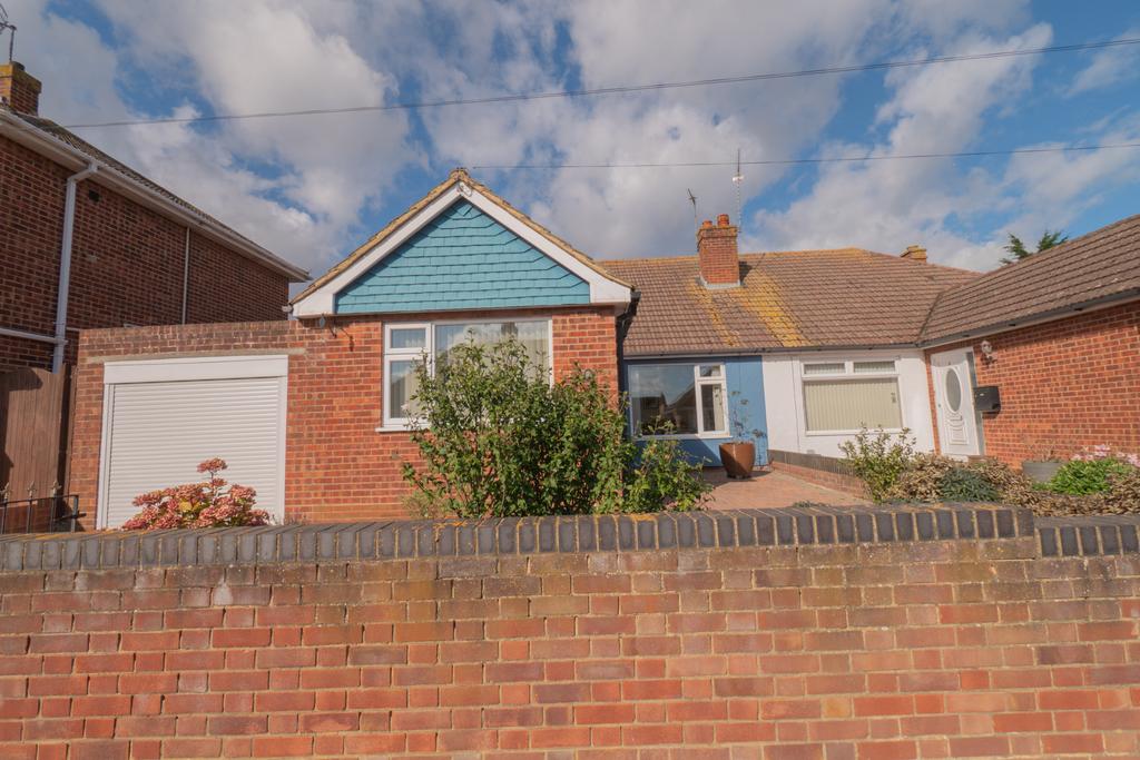 Granville Avenue, Ramsgate, CT12 3 bed bungalow - £279,995