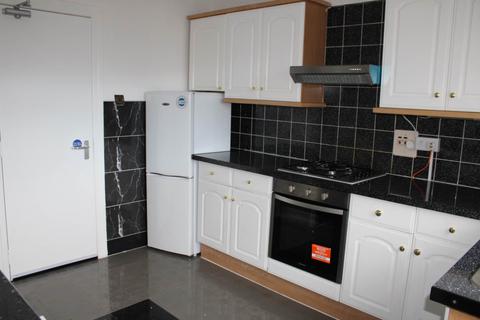 4 bedroom terraced house to rent, Adrian Place, Peterlee