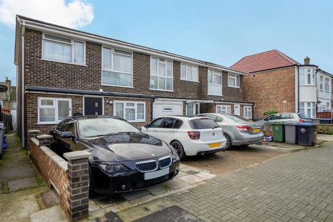 3 bedroom end of terrace house for sale, Eton Avenue, Wembley