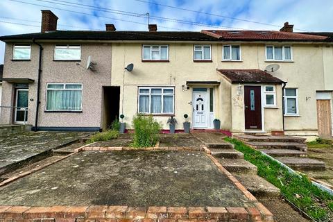 Dewsbury Close, Harold Hill