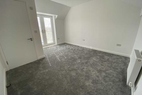 3 bedroom house to rent, Ribot Walk, Salford M6