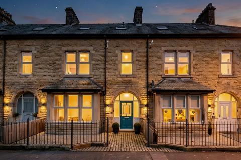 5 bedroom terraced house for sale, Richmond Terrace, Leeds LS20