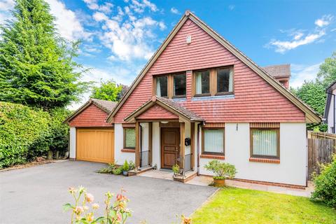 4 bedroom detached house for sale, 14 Epsom Lane South, Tadworth