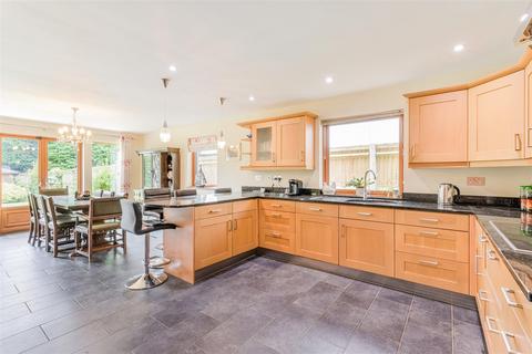 4 bedroom detached house for sale, 14 Epsom Lane South, Tadworth