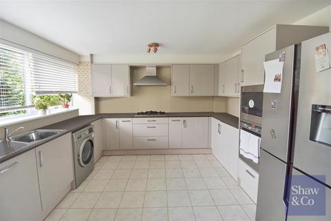 3 bedroom house for sale, Wheatlands, Hounslow TW5