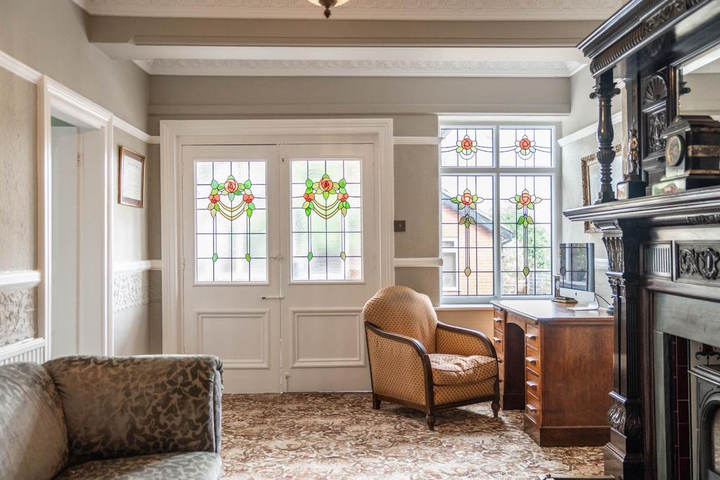 Strines Road, Marple, Stockport, SK6 7 bed semidetached house for sale