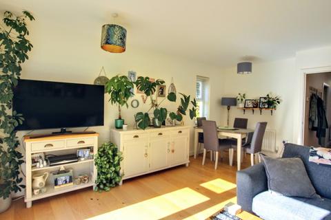 88 Renfields, Haywards Heath, RH16 4TG