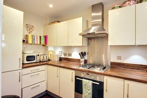 88 Renfields, Haywards Heath, RH16 4TG