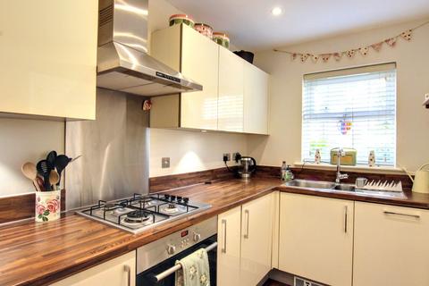 88 Renfields, Haywards Heath, RH16 4TG