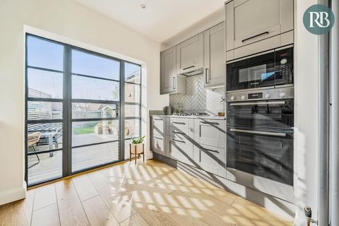7 Hillside, Southwick, Brighton, BN42 4QD
