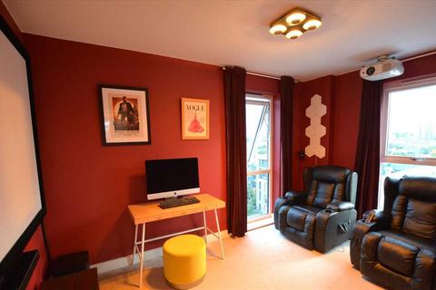 3 bedroom apartment to rent, Herald Court, 130 Colindale Avenue, Colindale